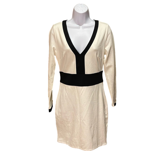 No.237 ✨ NWT BEBE Color-block Ponte V-neck Dress ✨ - Picture 3 of 14